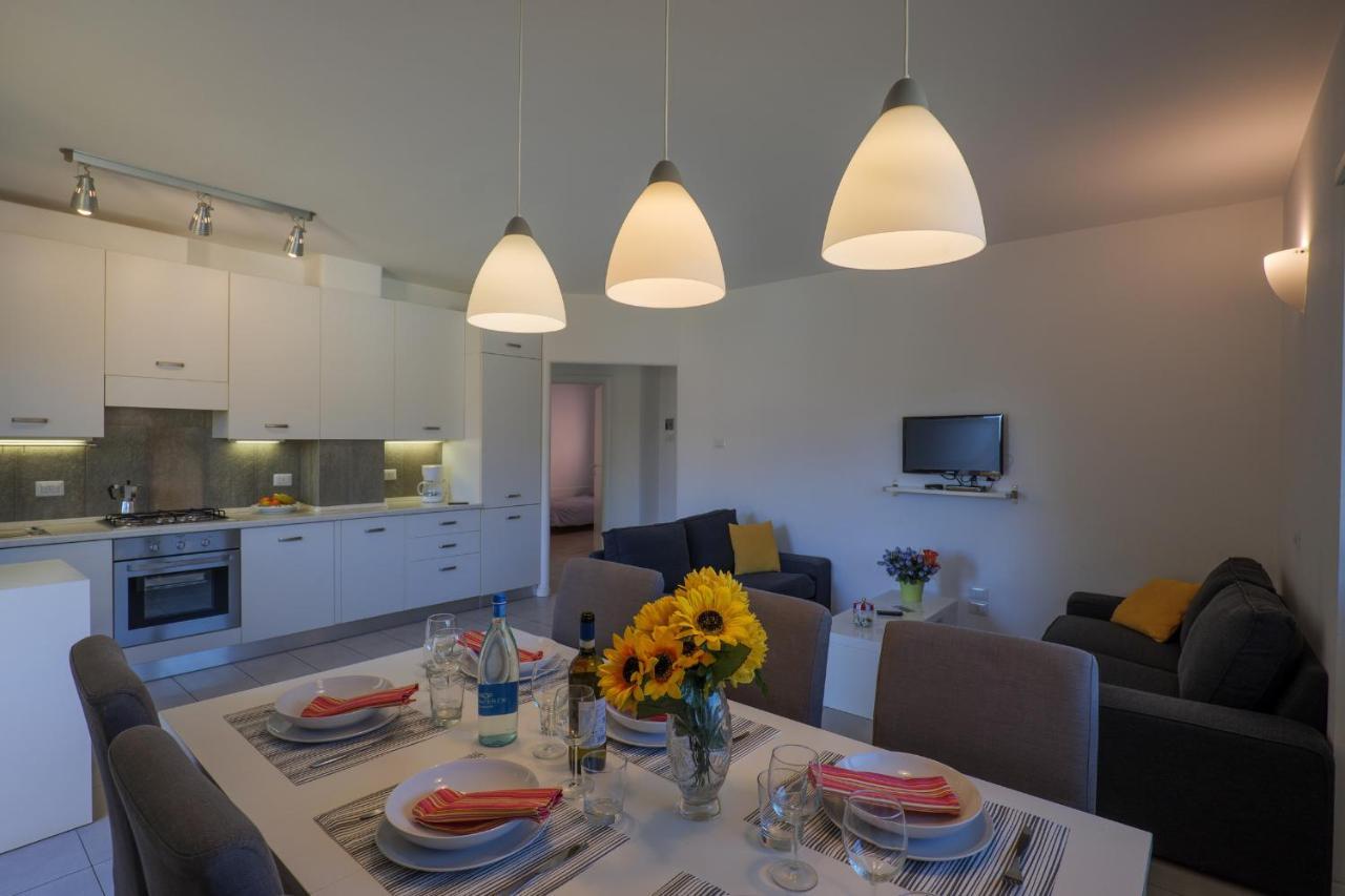 Residence Girasole Casa Gialla Колико Экстерьер фото